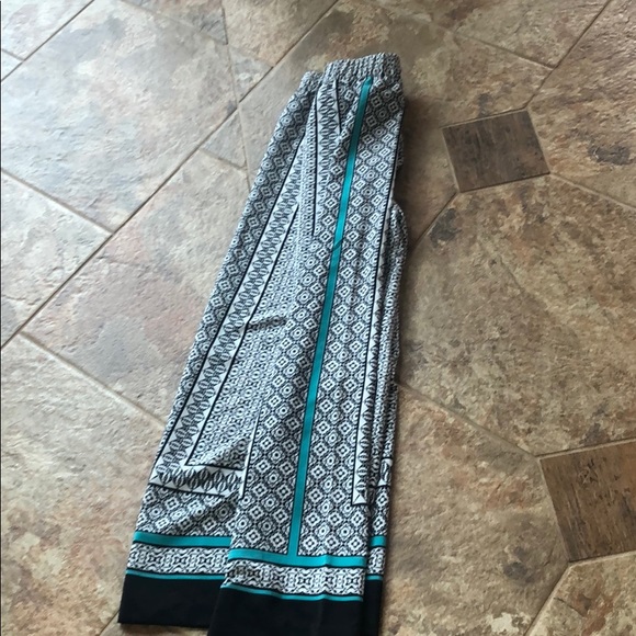 Size Medium Liz Clairborne Palazzo - Picture 3 of 3